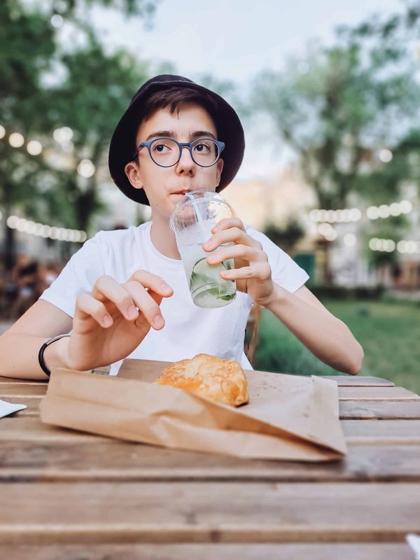 What's the Secret to a Perfectly Smooth and Tart Lemon Curd for Desserts?